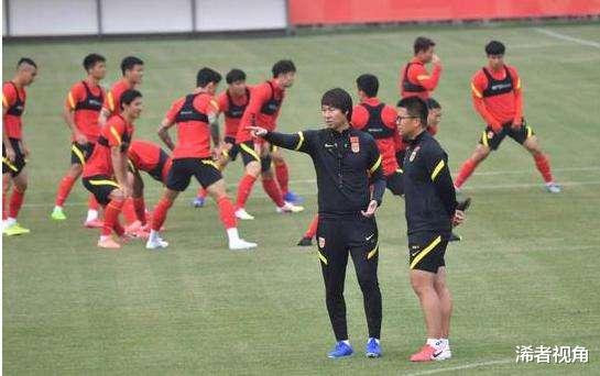 「国足」重磅！权威媒体曝光国足最新首发阵容，8人已成功坐稳主力