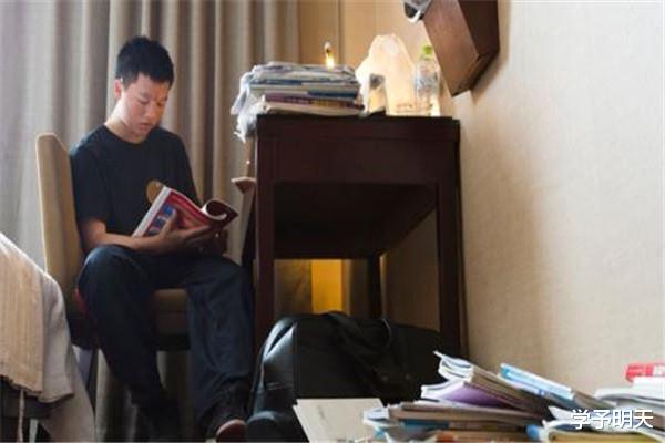 高考房：高考在即，高三家长带着孩子住“高考房”，需要权衡好这几个利弊