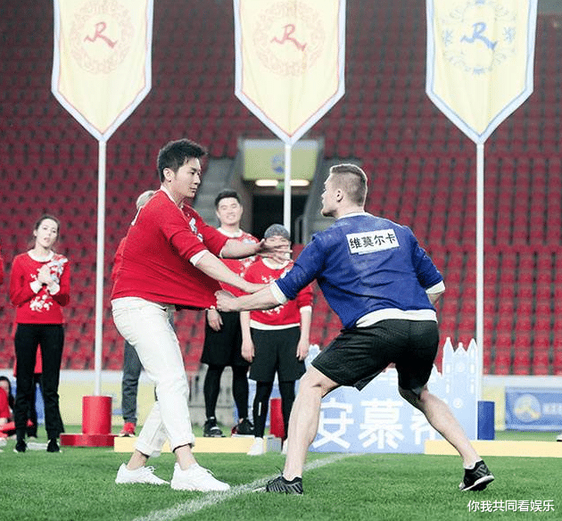 『奔跑吧兄弟』原来被骗了这么多年，跑男的“撕名牌”是这样拍的，怪不得颖宝说有剧本