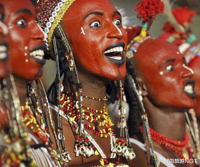 [鸵鸟]非洲的“鸵鸟人”部落，生来只有2个脚趾，专家后来揭开谜底