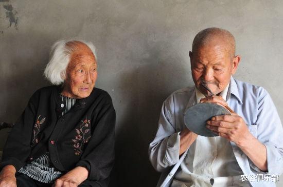 农俗俱乐部|存钱养老，还是花钱给儿子娶媳妇儿延续香火？农村父母该考虑清楚