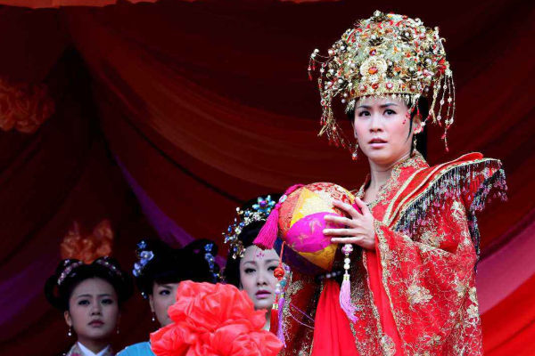 王宝钏|王宝钏当了18天皇后后,为何突然去世?她的死让薛平贵长出一口气