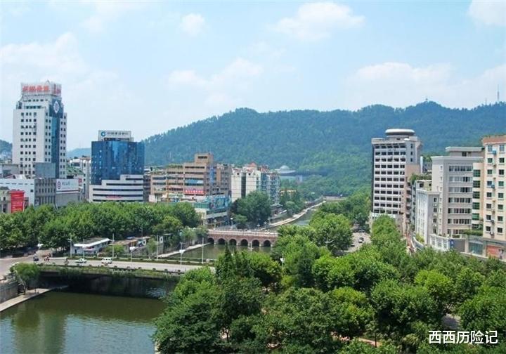 『贵阳』贵州发展最快的城市,GDP直追省会贵阳,未来有望成为二线城市