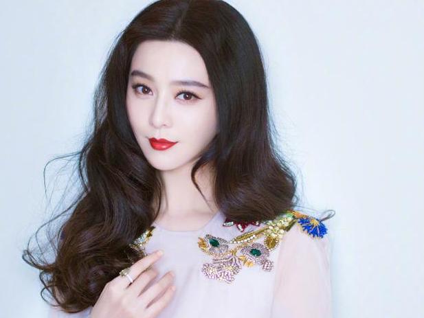 「姚明」还记得整容成范冰冰的女网红吗？她生下的宝宝，颜值让人意外