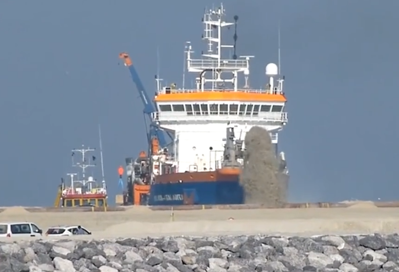 |价值4吨黄金!从荷兰买一旧船,全靠自己造,如今被我国限制出口