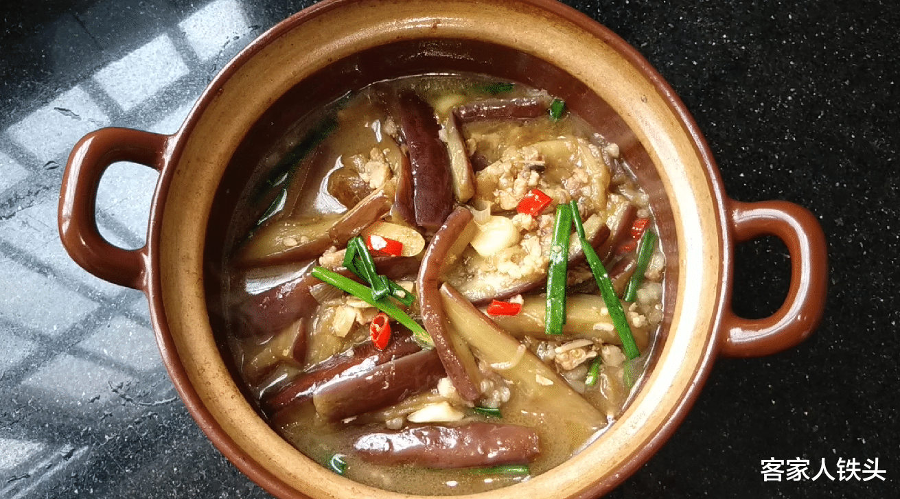 『食材』8菜1汤，五一待客这样搭配做一桌，营养好吃还不腻，待客倍有面