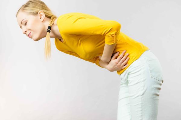 腹泻▲腹泻就是吃坏了肚子？提醒：或与这些因素有关，了解一下，别大意