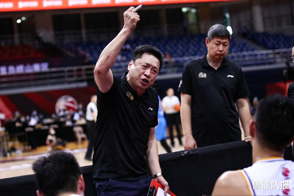 福建男篮|CBA首次黑12奇迹诞生!黑马造惊天大冷,李春江为糟糕选择买单
