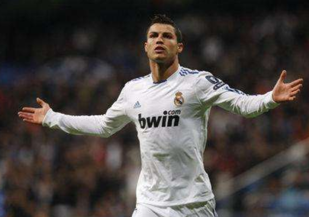 『帽子戏法』欧洲五大联赛连续3场上演帽子戏法的球员仅有一位！