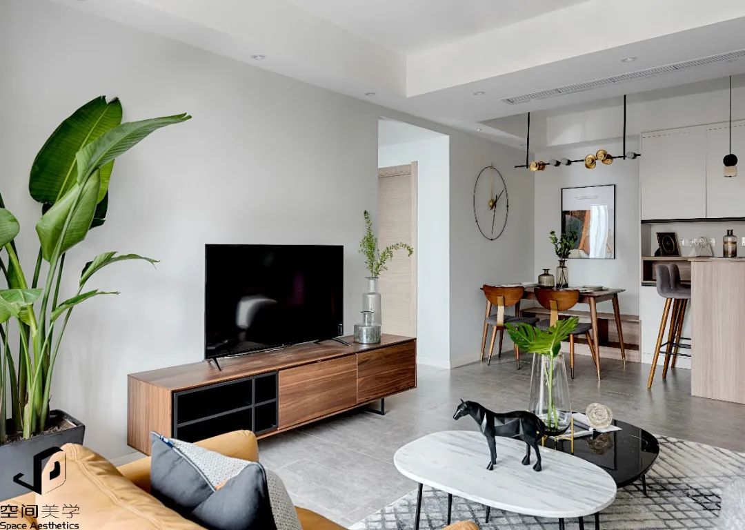 ##70平简约小户型，木质与轻奢元素，恬静舒适的空间，住出惬意感