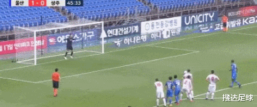 「蔚山现代」4-0！前亚冠冠军赢了！33岁巴西前锋放弃戴帽，送队友打空门