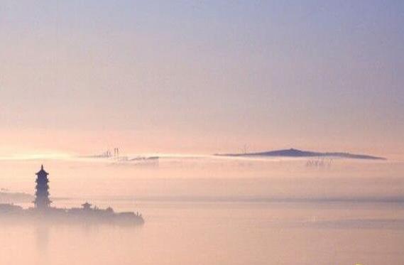 『北京市』你见过海市蜃楼吗，北京出现海市蜃楼有人怀疑是平行世界？