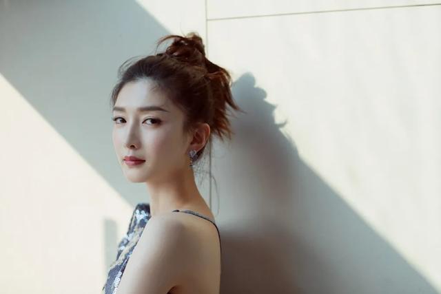 江疏影|讲真，江疏影的原生脸好可惜，到底是怎么想的就给换了呢