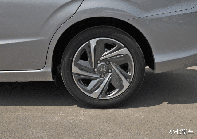 SUV|9.98万起的本田“省油王”，月平均销量1万台以上，比丰田卡罗拉时尚