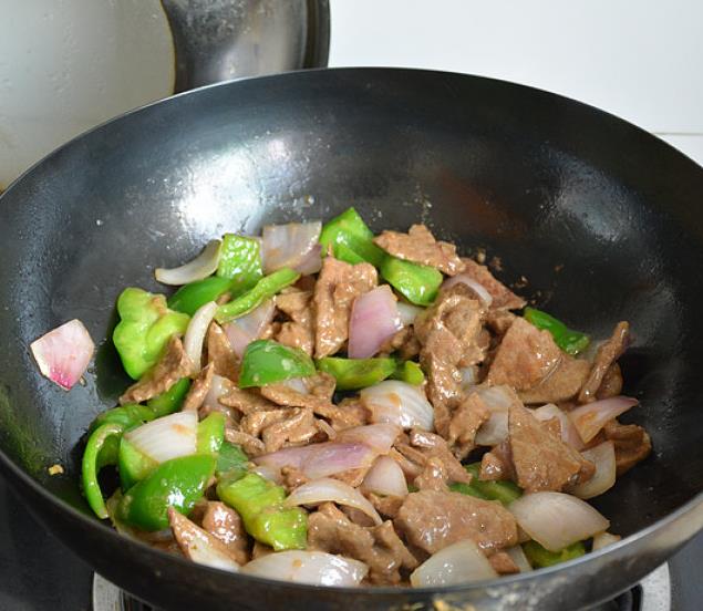 「洋葱」洋葱加它一起炒，天然“血管清洁剂”，好吃美味，血管越来越通畅