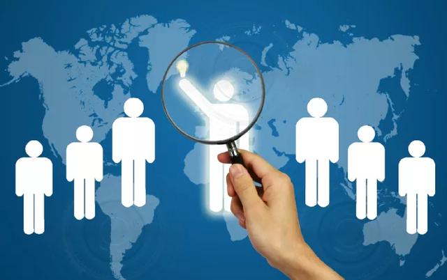 「毕胜男」领导有事不直接找你，却让同事联系你，这是为什么？