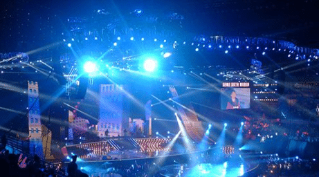 演唱会|史上最尬演唱会,八万人会场到场20人,只能用黑布挡住空位