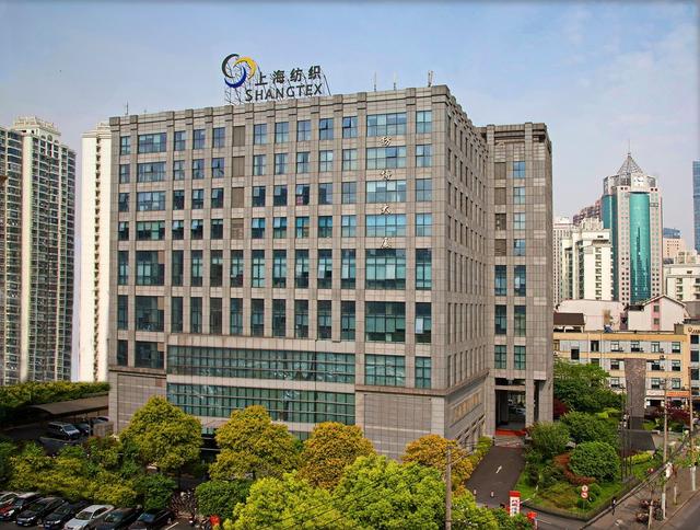 牛市@中国最大纺织集团去年营收754亿，存83亿现金还有上海460万平土地