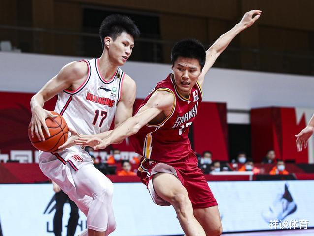 杜锋|如何评价:杜锋指导的五上五下策略,又怎样看待他对新人的重用