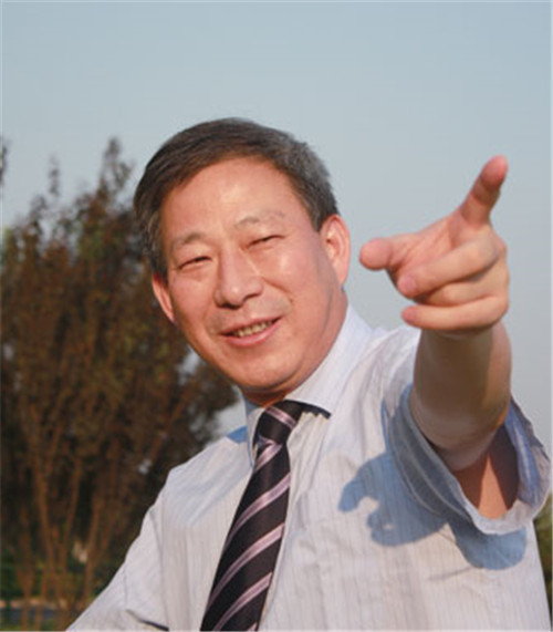 严介和|“全球华人第一狂”严介和，娶学生当老婆，亏8万换来4900亿