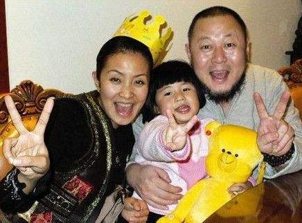 霍尊@霍尊：母亲为他退出乐坛，父亲火风重组家庭后，母亲继母胜似姐妹