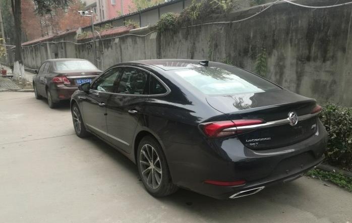 别克君越@放弃凯美瑞，25万落地一辆别克君越，行驶6000公里车主有话要说！