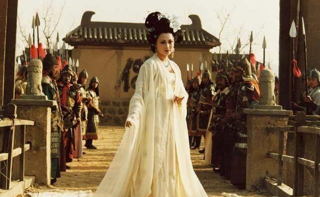 「杨贵妃」杨贵妃的两个特殊嗜好，让她18年无孕，这两个习惯可能你也有