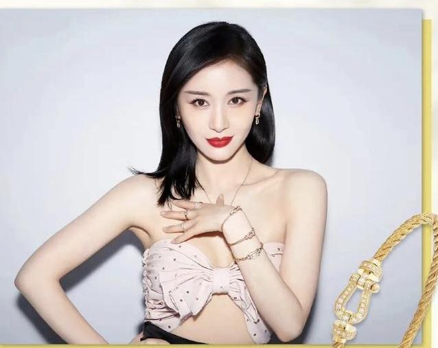 #王子文#王子文“变脸”陷整容传闻，古灵精怪不见，变成贵族千金范儿
