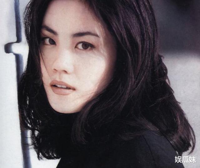 王菲|王菲现身音乐节，那个被盛赞的音乐精灵，依旧随心所欲无所不能