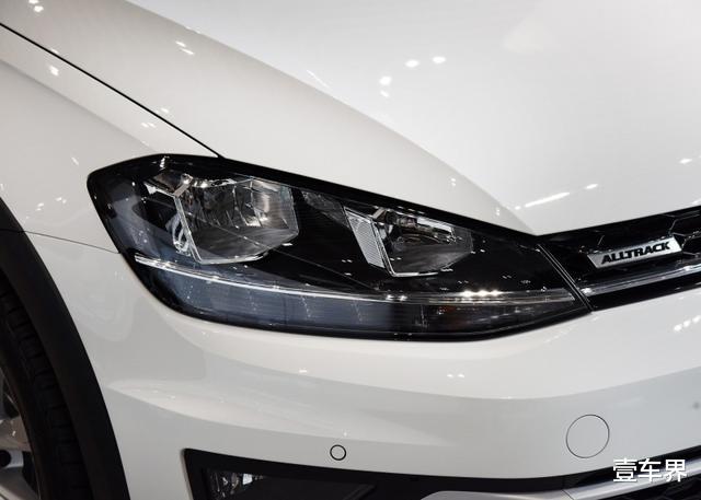 [大众汽车]大众旗下纯进口车型，配1.8T只需14.98万，8安全气囊容量达1620L