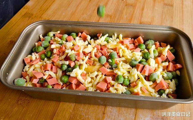 『面包』5个鸡蛋2碗面，不用烤箱，不用黄油，也能做出松软又拉丝的面包