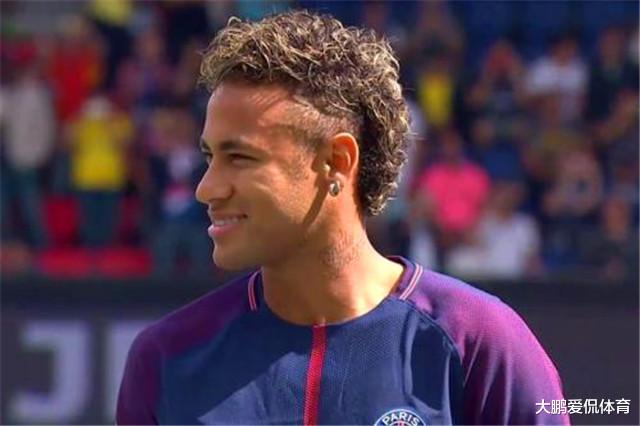 内马尔■由谁接盘？巴黎准备5亿卖内马尔+姆巴佩，以3亿来打造新的三叉戟