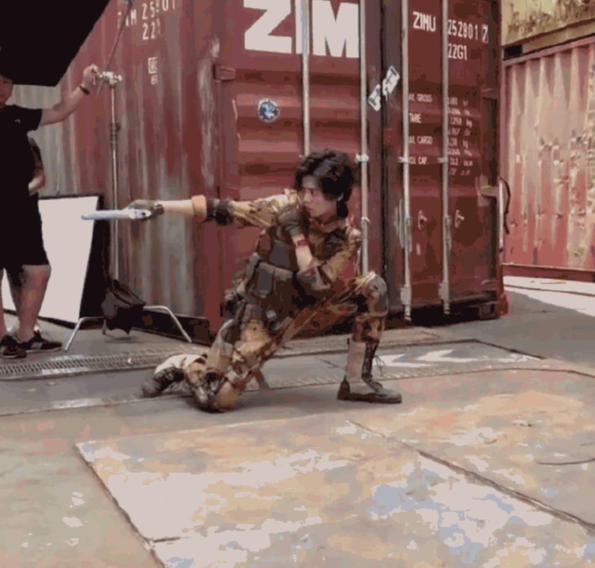 『鹿晗』鹿晗新剧来袭,一头秀发再演“硬汉”,网友:投资方又要凉凉了