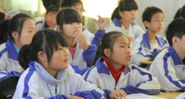 中考|教育局最新通知，中小学生欲哭无泪，家长炸锅了，表示很无奈