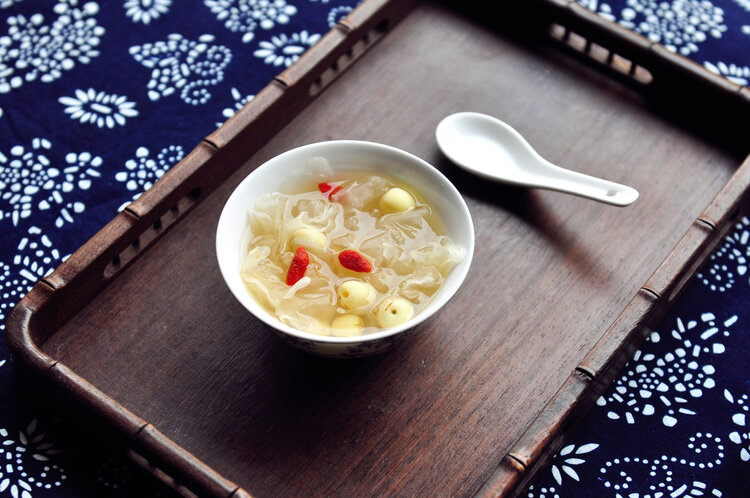 肝脏|专家告诫：最“伤肝”的食物已发现，很多人偏爱吃，整袋往家拿