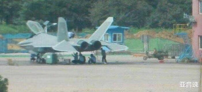 「F-35」FC31换上了正装，鹘鹰面世已有七年半，进度为何如此慢？