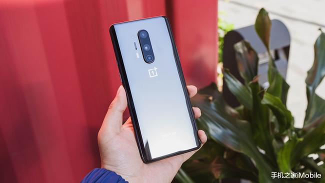 小米科技|担心刚买的手机很快过气？这些旗舰才能让你长久保持前沿