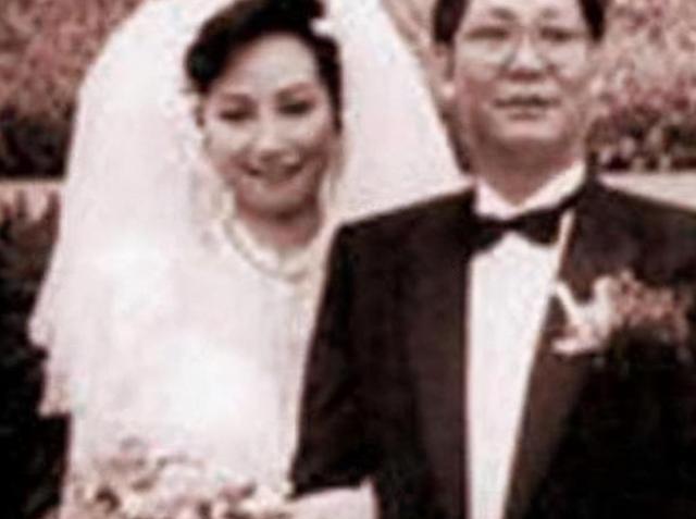 春晚|春晚为她破例，宁愿离婚也不改国籍，70岁无儿无女仍备受敬仰