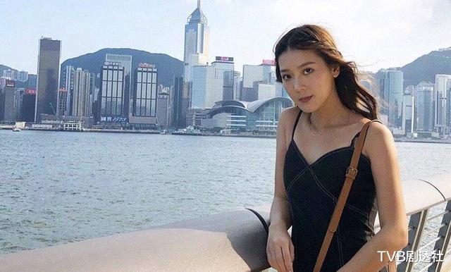 余香凝|恭喜!27岁香港著名女星晒婚纱照宣布结婚,其未婚夫首度曝光