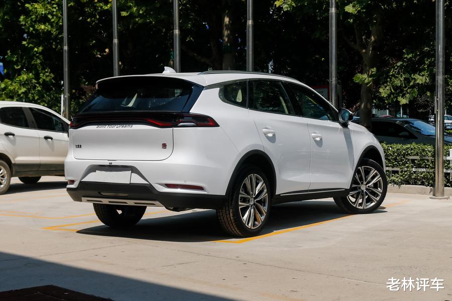 比亚迪唐|堪称最“厚道”的中型SUV!标配2.0T+LED大灯,仅12.99万迷倒一片