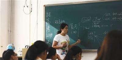 |今年高考热门专业出炉，理科生占尽优势，文科歧视愈显严重