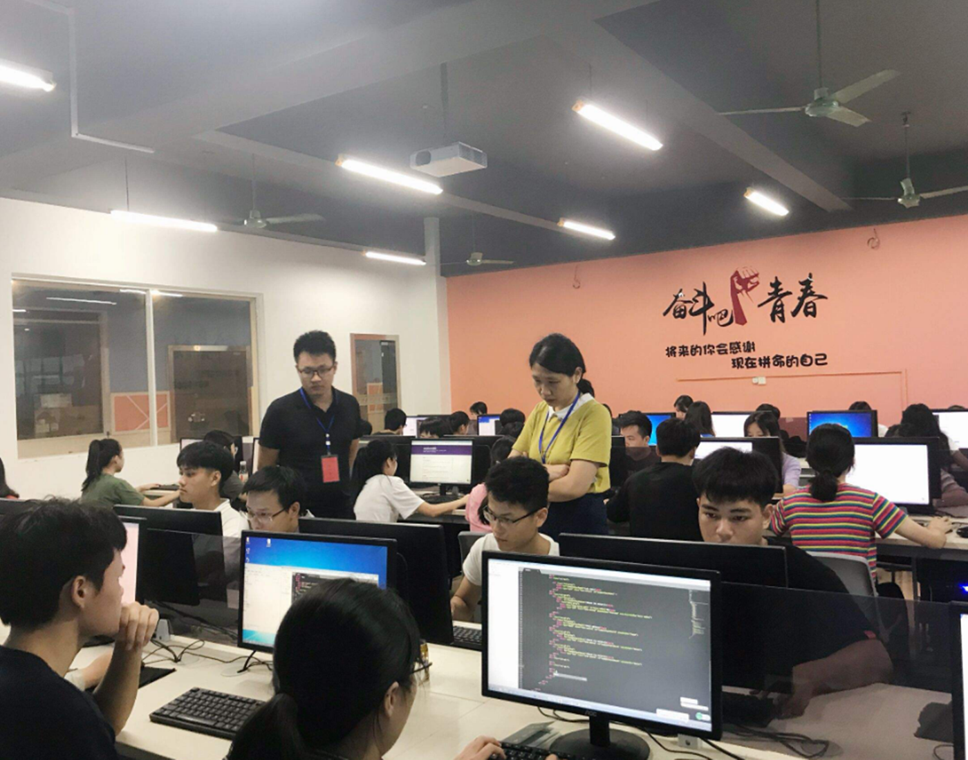 大学|三大迷惑人的专业，报考前以为很轻松，上了大学后悔不当初