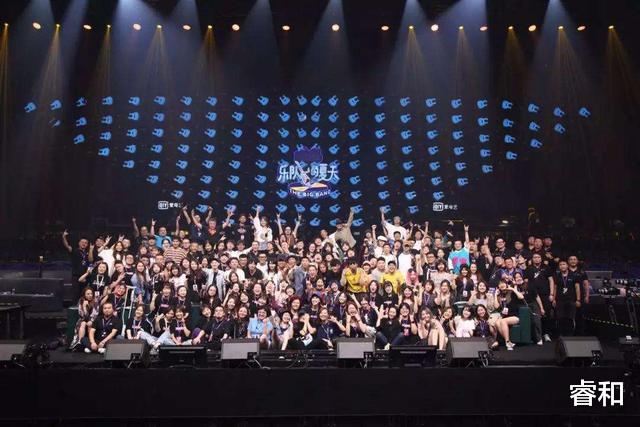 周深|《乐队的夏天》第二季总决赛录制，为什么请周深来做超级大乐迷