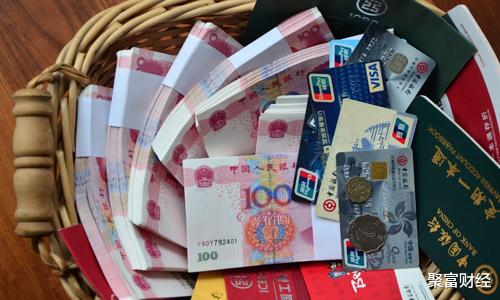 [黄金价格]国人每月存款1500？银行职员坦白：存够“小目标”，不上班也赚钱