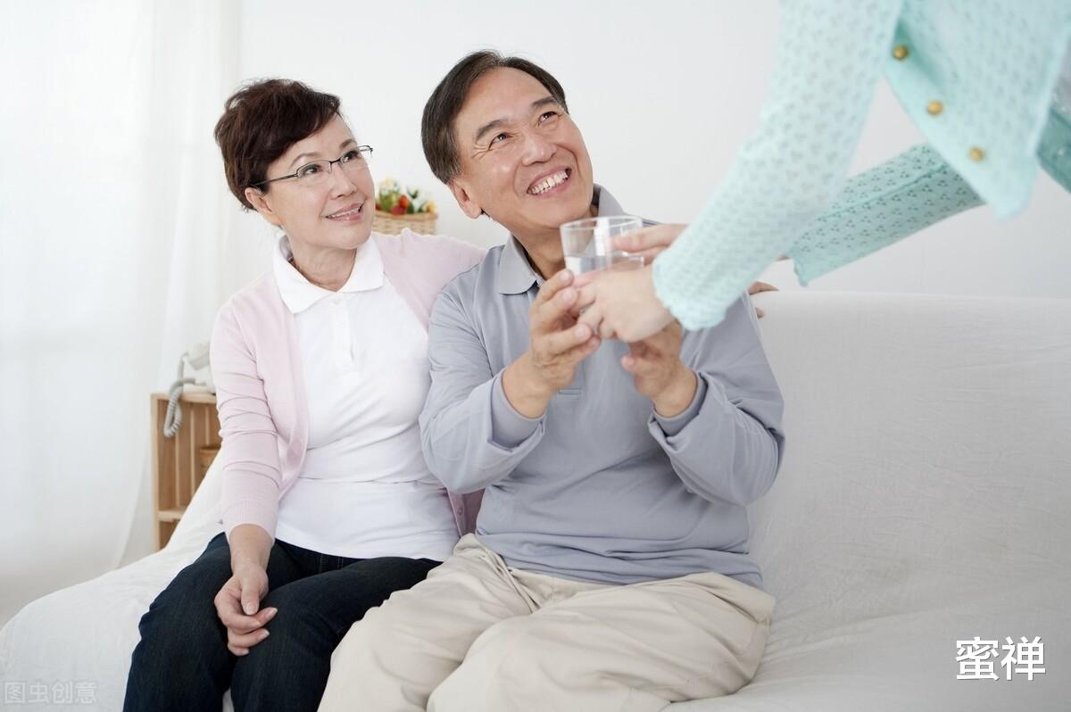 蜜禅 人老后，老人如果不想子女讨厌自己，需要明白这3个道理