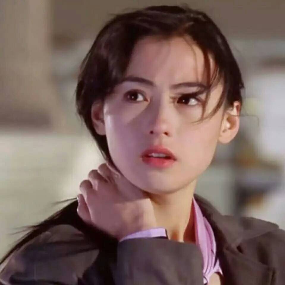 张柏芝|张柏芝与大儿子家中自拍，高调晒幸福，像极了与谢霆锋合照？