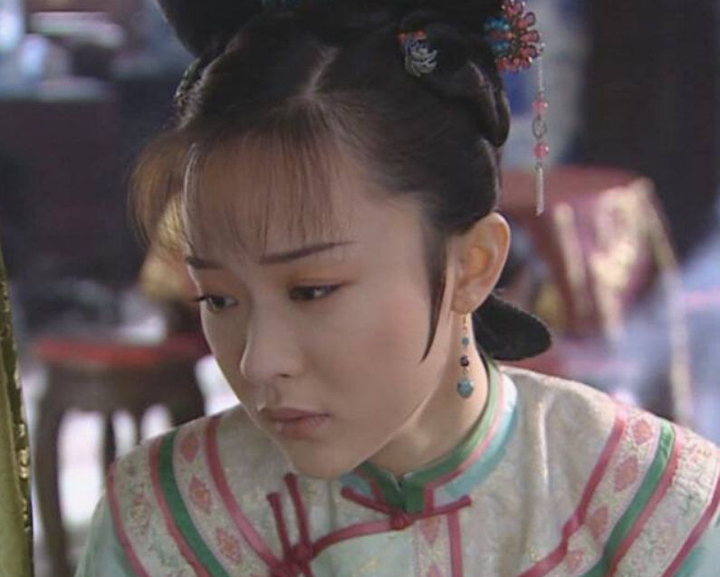 佟丽娅|霍思燕自称上学时是校花?本以为是自夸,18岁照片曝光一眼沦陷