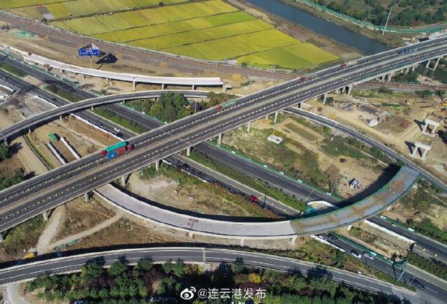 光明网视频|计划年底建成!连霍高速新墟互通新增匝道工程进展顺利