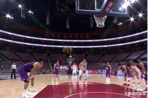 北控男篮@耻辱惨败之后，马布里送了易建联17个字，听听苏群 杨毅 王猛怎么说