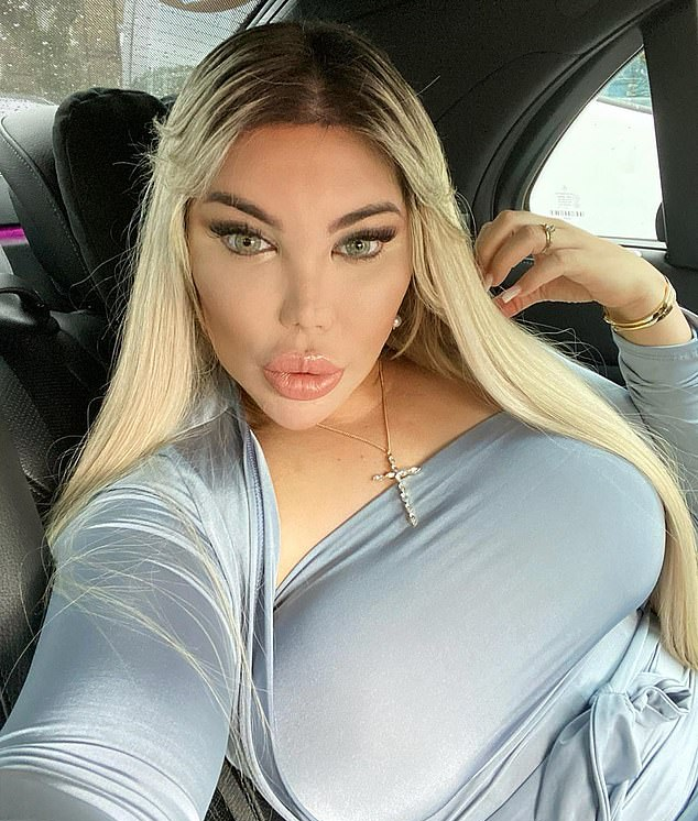 手中的铅笔|为了让自己成为“芭比娃娃”，男子进行了75次手术，总价值超过一百万美元